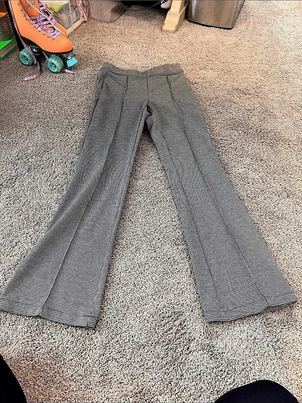 LOFT Houndstooth Flare Pants in Black & White Size XS Like New